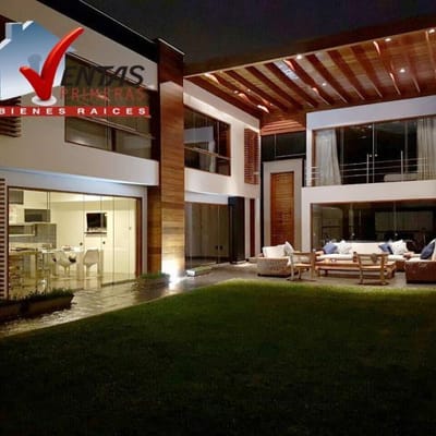 Casa en Venta Moderna Pisicina Amplio Jardin Zona Exclusiva y Segura