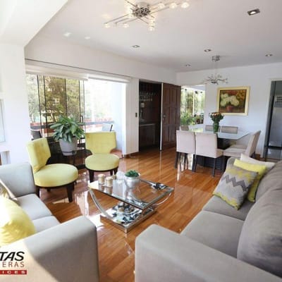 Excelente Dpto flat en venta bien distribuido en esquina Vcalle  cocheras