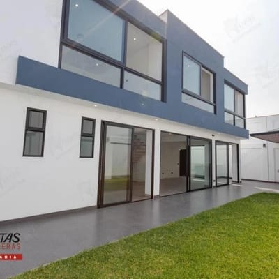 HERMOSA CASA EN CONDOMINIO DE ESTRENO ESTRENO EN SOL DE LA MOLINA III ETAPA