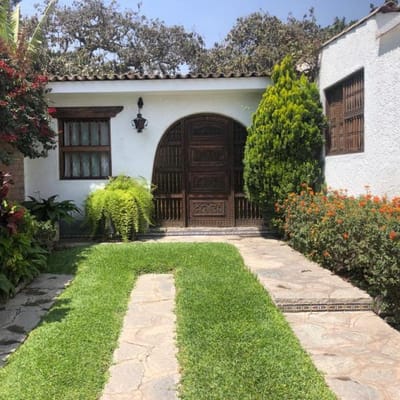 Chosica vendo casa con piscina en La Cantuta a  cuadras del Club Regatas