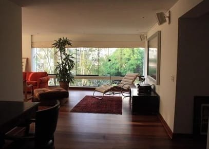 San Isidro vendo departamento vista a parque  dorm con baos incorporados
