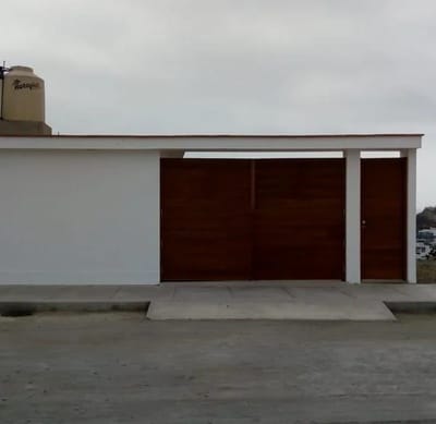 NAPLO VENTA DE TERRENO FRENTE AL MAR CON UNA PEQUEA CASITA