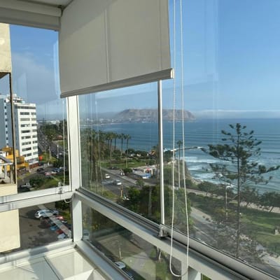 SE VENDE DEPARTAMENTO EN EL MALECON CISNEROS VISTA AL MAR