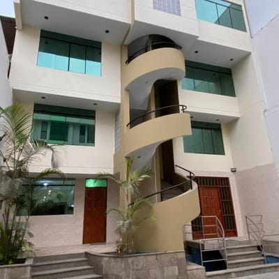Departamento   dormitorios en  La Molina Av Los Condores