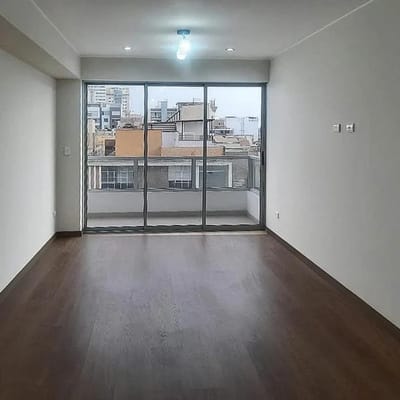 Alquilo Magnfico Departamento de Estreno en Lince Lmite con San Isidro  m