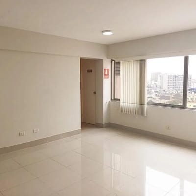 Alquilo Magnfica Oficina en Pleno Centro de Miraflores a  Cuadra del Ovalo