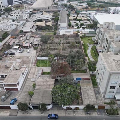 R Terreno para desarrollo en Surco  Venta