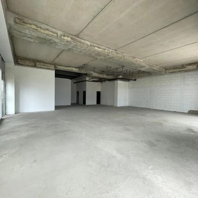R Locales comerciales en San Isidro  Alquiler
