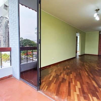 FLAT CON BALCN LISTO PARA HABITAR  A  CUADRAS CC CHACARILLA