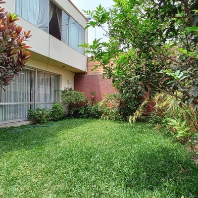 CASA DIVIDIDA SE VENDE A PRECIO DE TERRENO   CDRAS DE BOULEVARD