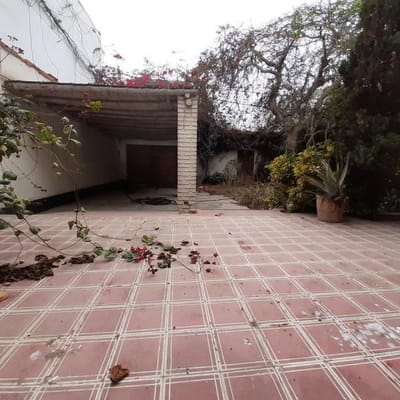 CASA COMO TERRENO A UNA CUADRA DEL LIMA CRICKET  FOOTBALL CLUB
