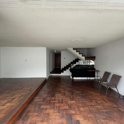 Casa en Santiago de Surco con salida a Parque Loma Amarilla