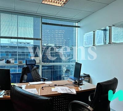WEENS  Alquila  Oficina Implementada en San Isidro Financiero Variados tamaos