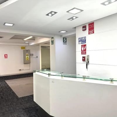 WEENS ALQUILA OFICINA IMPLEMENTADA EN SAN ISIDRO CERCA A CANAVAL Y MOREYRA