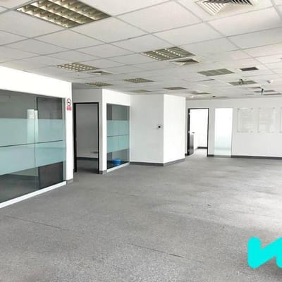 Weens Business Alquila Oficina Implementada Frente al Mar