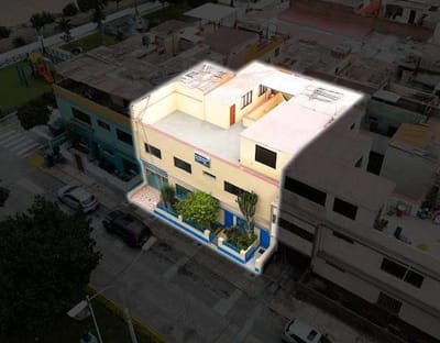 Casa de  Pisos Vista al Parque y al Mar No te pierdas esta Oportunidad