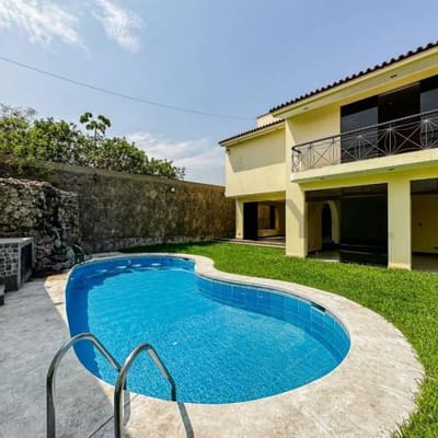 Venta casa con piscina en La Molina