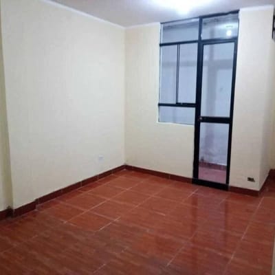 CASA TRIPLEX CON  DORMITORIOSCOCHERA CRUCE AVUNIVERSITARIA CON METROPOLITANA