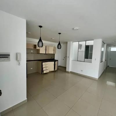 Casa en venta en Playa El Silencio cerca al exclusivo Nuevo Mall en Lurn