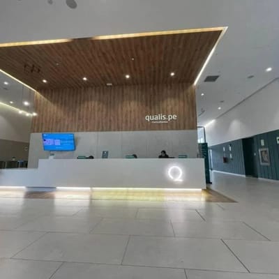 ALQUILO MODERNO CONSULTORIO MEDICO AMOBLADO AL