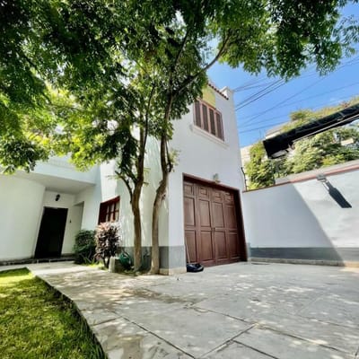 Vendo bonita casa ubicada en el Corazn de San Isidro