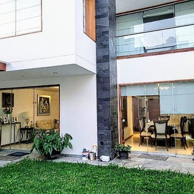 CASA DE  PISOS EN VENTA  SURCO