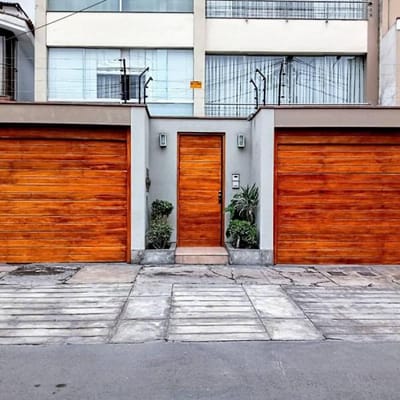 DEPARTAMENTO EN VENTA  SURCO   ESTACIONAMIENTOS