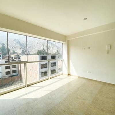 DUPLEX  DORMITORIOS CON TERRAZA EN VENTA EN ATE LIMITE CON LA MOLINA