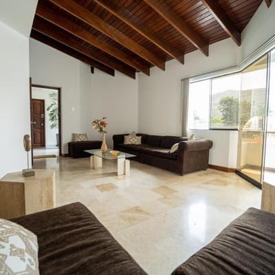 Surco  Valle Hermoso  Duplex en Venta  m  Cerca a Parques
