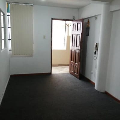 ALQUILO OFICINA to PISO NO ASCENSOR AV SAN LUIS m   AMBIENTES  BAO