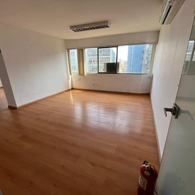 VENDO OFICINA EN MIRAFLORES