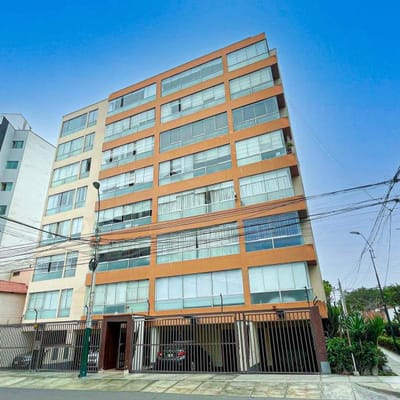 Departamento en Alquiler de  dormitorios en Surquillo  No se aceptan Mascotas
