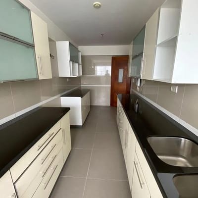 SE VENDE DEPARTAMENTO M    COCHERA    DEPSITO EN SAN ISIDRO