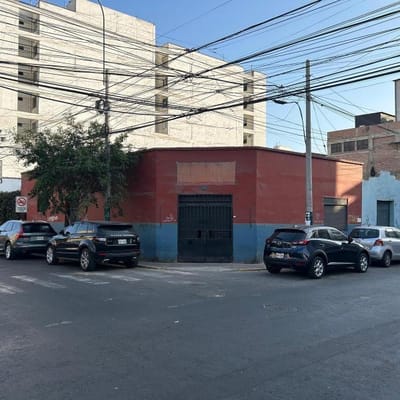 Local comercial en alquiler totalmente para remodelar m Surquillo