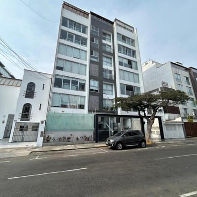 Bonito Departamento en exclusiva zona de Miraflores m