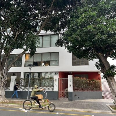 ACOGEDOR DEPARTAMENTO BARRANCO