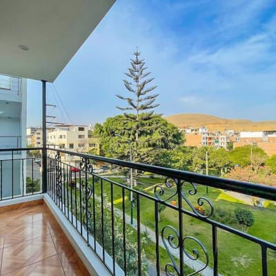 Venta de Departamento con  habitaciones de m Frente a Parque