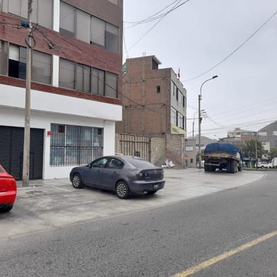 ALQUILO LOCAL COMERCIAL DE M EN LA MOLINA
