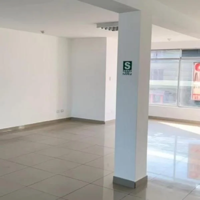 ALQUILO LOCAL COMERCIAL EN SANTA CATALINA  LA VICTORIA