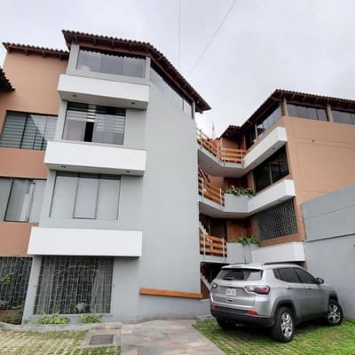 Venta de Departamento Estilo Rstico con Chimenea en Edificio