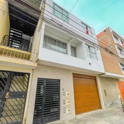 VENTA DE CASA EN COMAS
