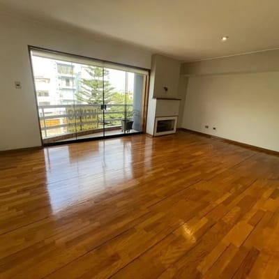 Vendo Hermoso Departamento Ubicado en Avenida Higuereta  Surco de  m