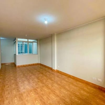 DEPARTAMENTO AMPLIO Y CON BUENA UBICACIN