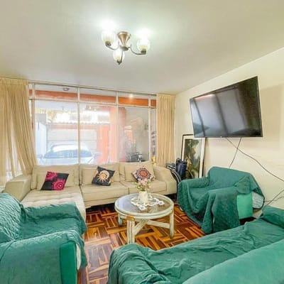 VENDO DUPLEX LINDO E ILUMINADO CON EXCELENTE UBICACIN