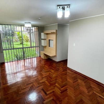 Se Alquila Departamento  Cochera en er Piso  Av Guardia Civil Sur  Surco