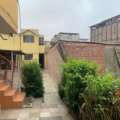 Venta de Casa  Terreno de  m  Zonificacin Cz  Chorrillos