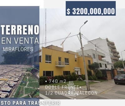 SE VENDE TERRENO  PISOS EN EQUINA MEDIA CUADRA MALECON CISNEROS A ESPALDAS DEL PARQUE MARIA REICHE