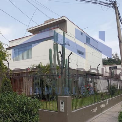 ALQUILO EN TERCER PISO DPTO  HABITACIONES  OVALO QUINONES SAN BORJA