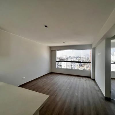 DEPARTAMENTO EN VENTA DE  DORMITORIOS CON VISTA A LA CALLE EN LOS SAUCES SURQUILLO