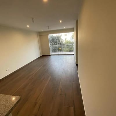 DEPARTAMENTO EN VENTA CON  HABITACIONES EN ABRAHAM VALDELOMAR  PUEBLO LIBRE